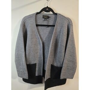 Icelandic Design 100% Merino Wool Knit Sweater Size L Staple Cozy‎ Work Classic